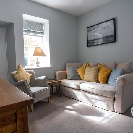 Hassop Station Apartment On The Monsal Trail Bakewell Exterior foto